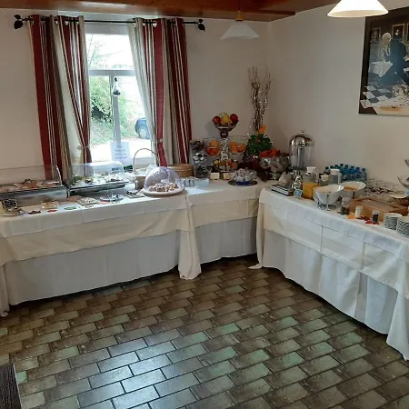 Inviting In Near World Of Crystals Museum Apartmán